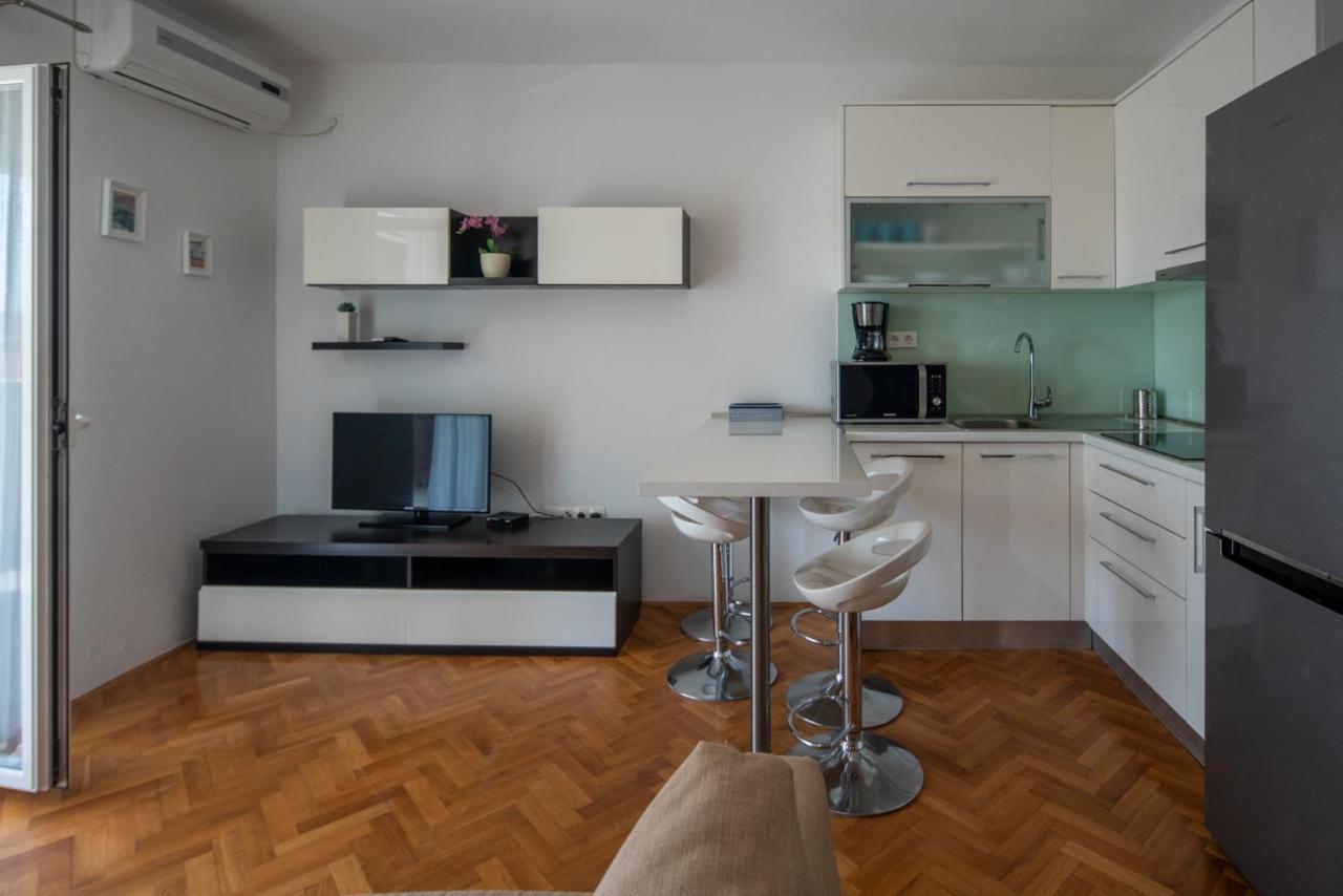 Apartmani Mara Pakoštane Exterior foto